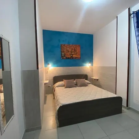 Bilocale Blu - A Casa Di Ludovica E Martina بيت للعطل *